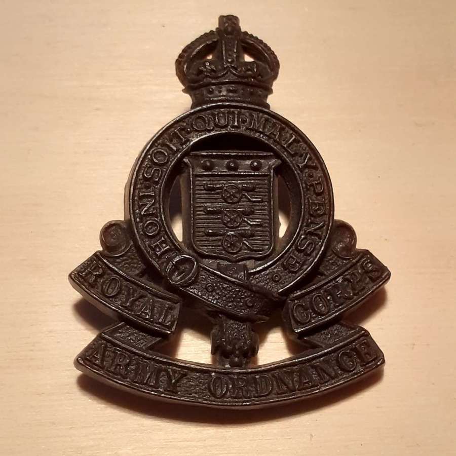 Royal Army Ordnance Corps Bakelite Cap Badge