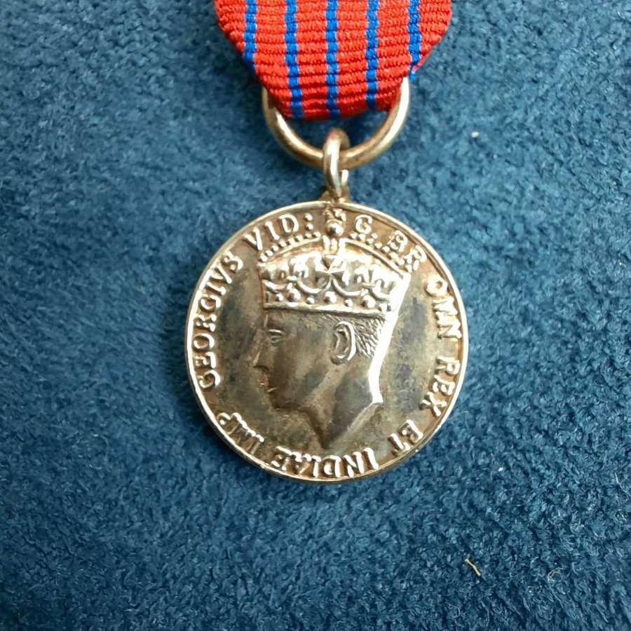 Miniature George Medal GVIR