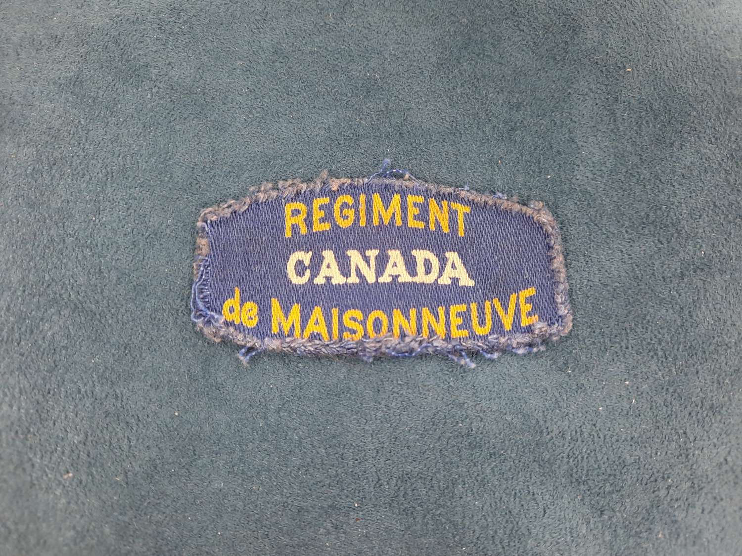 WW2 Regiment de Maisonneuve Printed Shoulder Title
