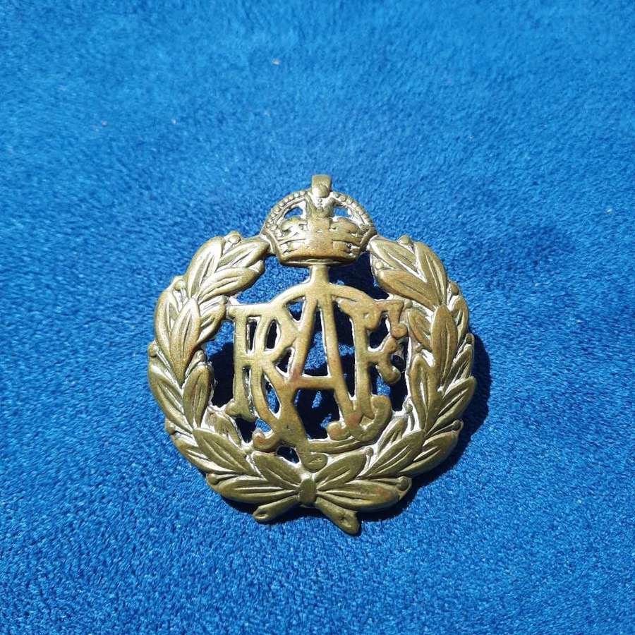 RCAF Ordinary Airman Cap Badge