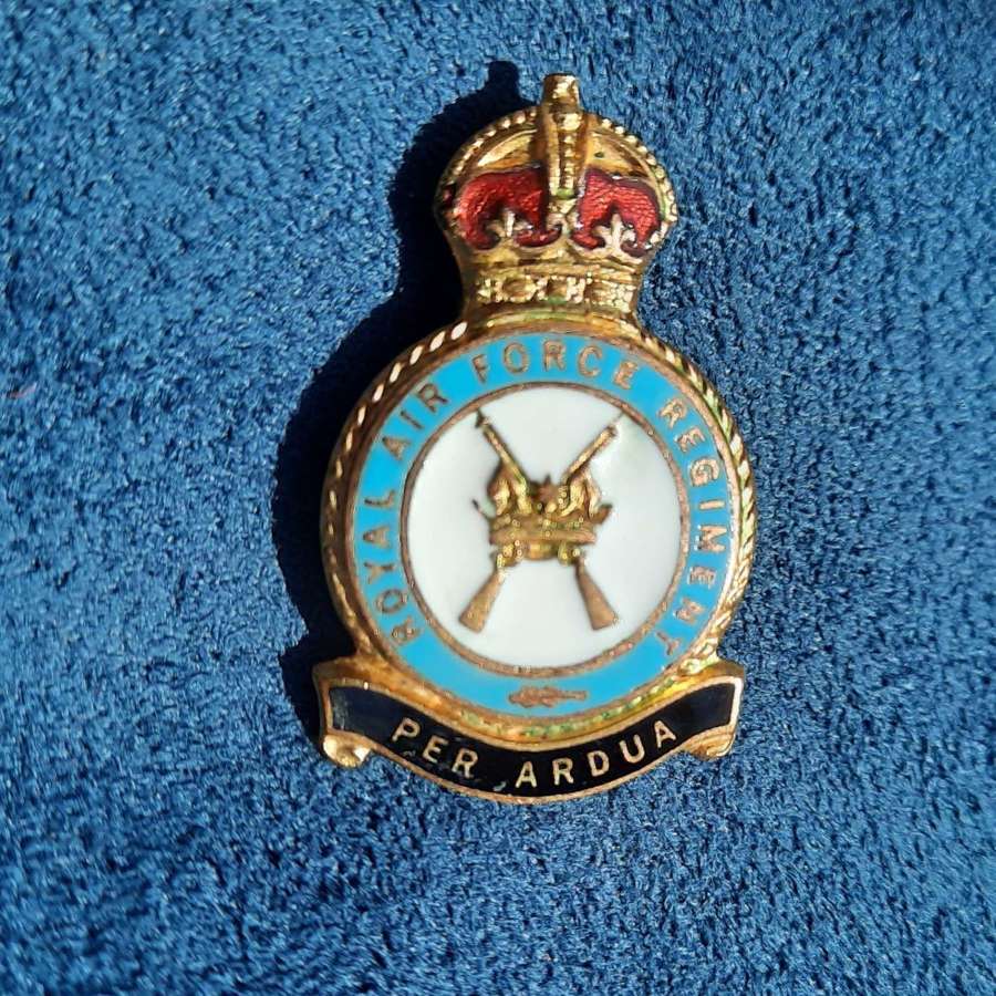 WW2 RAF Regiment Lapel Badge