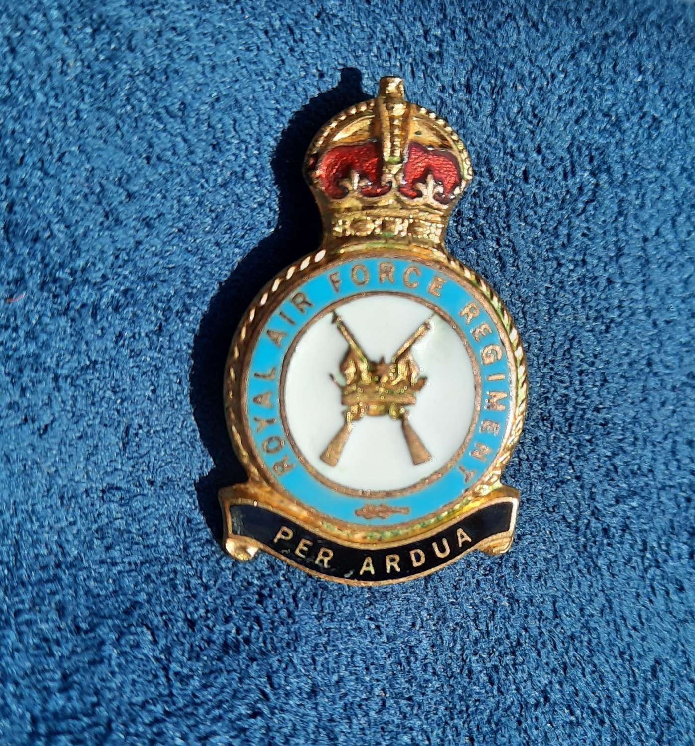 WW2 RAF Regiment Lapel Badge