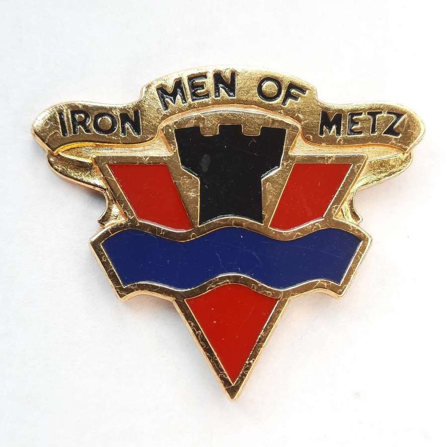 US Army Army 95th Infantry Division " Iron Men of Metz" DI Badge