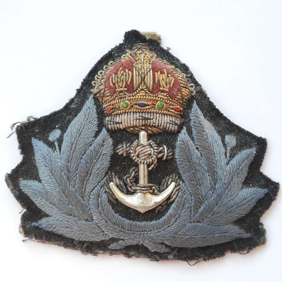 WW2 WRNS Officer Cap Badge
