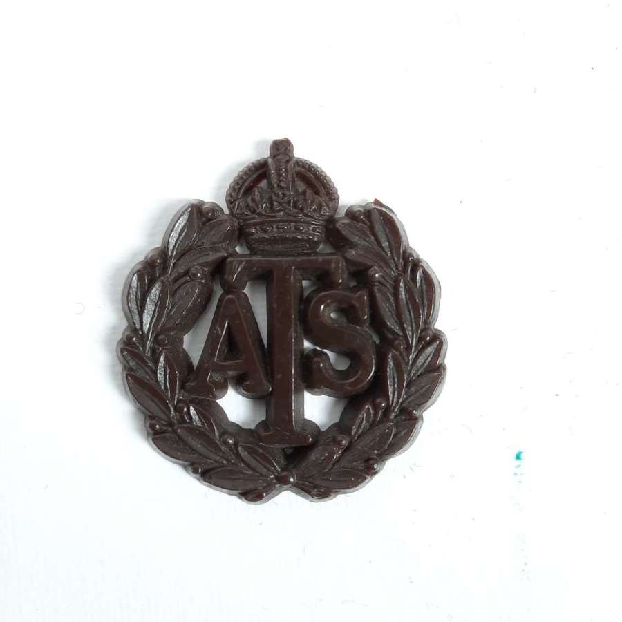 WW2 ATS Plastic Cap Badge