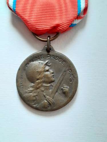 WW1 Verdun Medal with Clasp