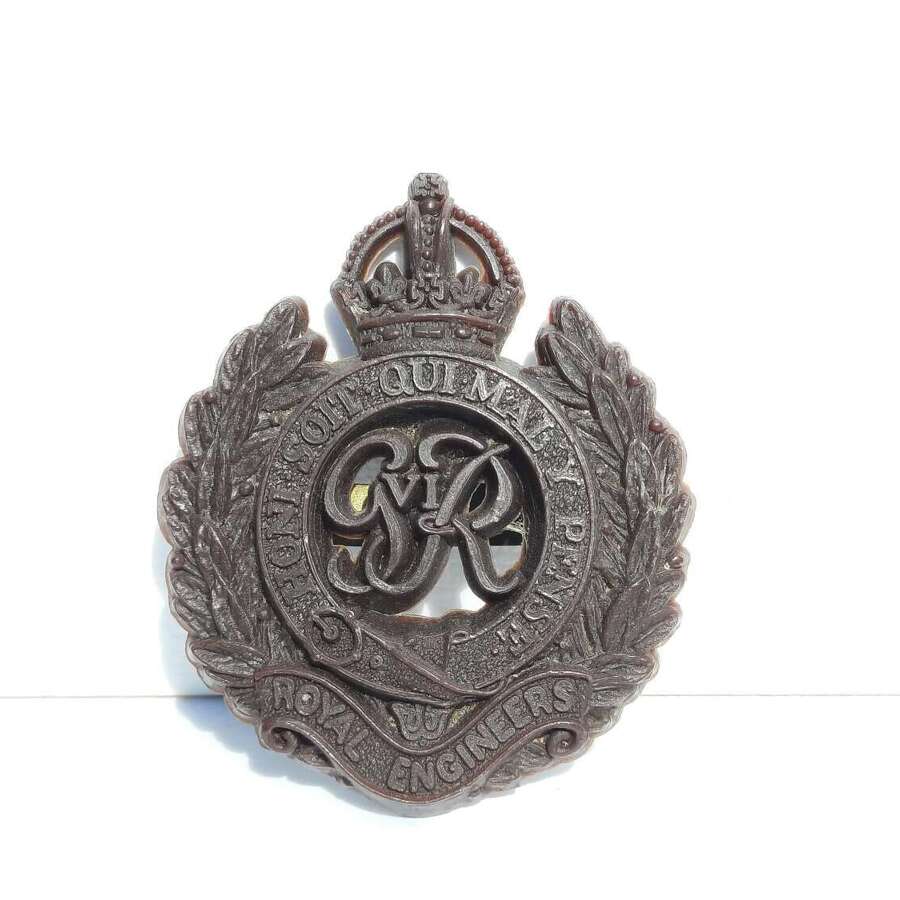 Royal Engineers Plastic Cap Badge