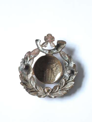 WW1 Royal Marines Light Infantry Cap Badge