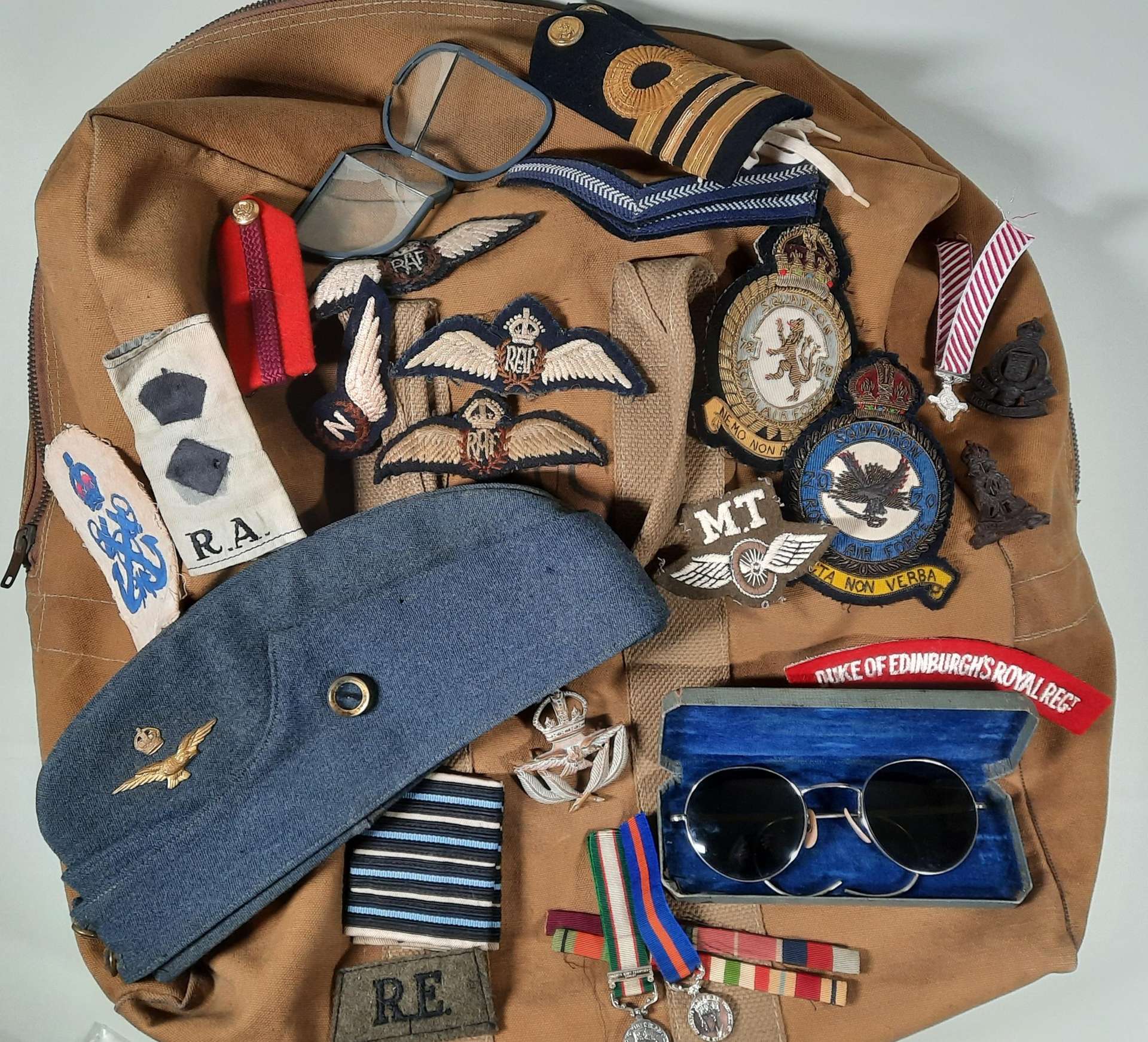 Harris Militaria